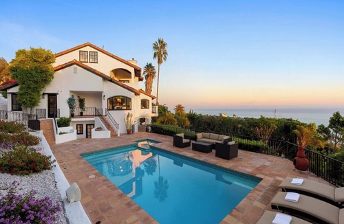 Eastern Malibu House | Villa Costera - Malibu Lookout Mediterranean with Multi-Level Living