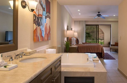 El Marasal Resort | Villa del Palmar Loreto | 1BR Suite | Sleeps 4 | Beach & Pool