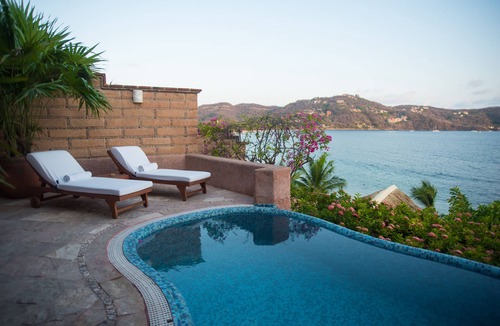 Zihuatanejo Villa | Villa El Ensueño by La Casa Que Canta
