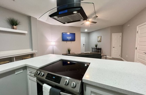 Brownsville Condo | Villa Escondida #2 -2BD- Straight Shot to SpaceX!