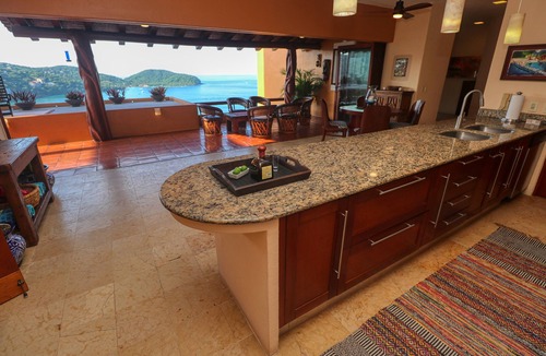 Zihuatanejo Condo | VILLA ESTRELLA del Mar-CASA ZIH 3: A Panoramic Vista overlooking Playa la Ropa