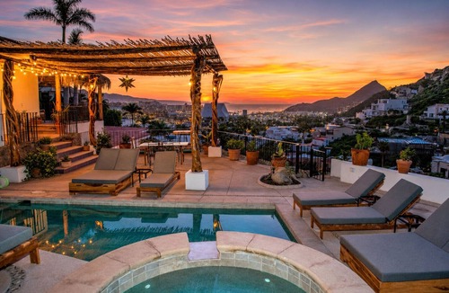 Pedregal Villa | Villa Felicidad Walk to Downtown Cabo & the Marina