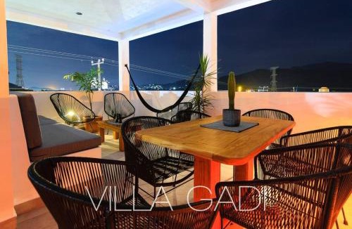 Colima Villa | VILLA GADI - Roof Garden - Pizza Oven - Tiny Pool
