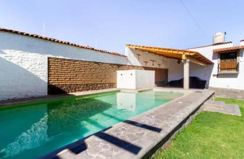 Tlajomulco de Zuniga Villa | Villa Isabela 10 Sleeps - Pool - Huge garden