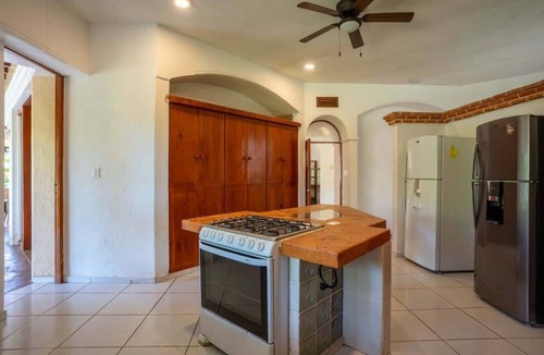 Zona Hotelera Villa | Villa Laguna del Mar | 5BR | Waterfront & Private