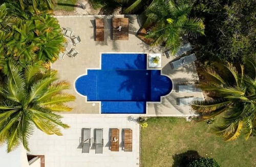 Zona Hotelera Villa | Villa Laguna del Mar | 5BR | Waterfront & Private