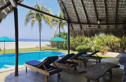 Barra de Colotepec Villa | Villa Lumina - Beachfront Escape Private Pool, Spacious & Serene