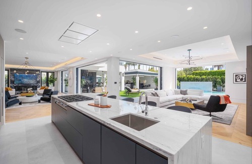 The Flats Villa | Villa Mandarin by LuxJB 🏆 Beverly Hills Mansion Near Rodeo Drive 🏆 Maid & Chef