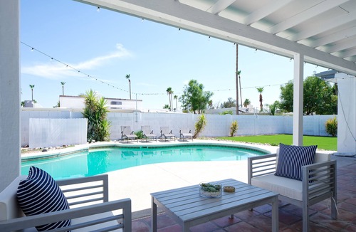 Raskin Estates House | Villa Mykonos~Remodeled Scottsdale Getaway