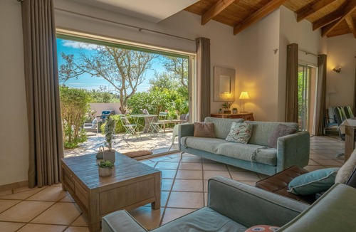 Santa Giulia Villa | villa private pool heated 5 minutes to beautiful beach parking pass high season