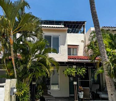 Puente del Mar Villa | Villa Veronica in Acapulco Diamante with Private Jacuzzi