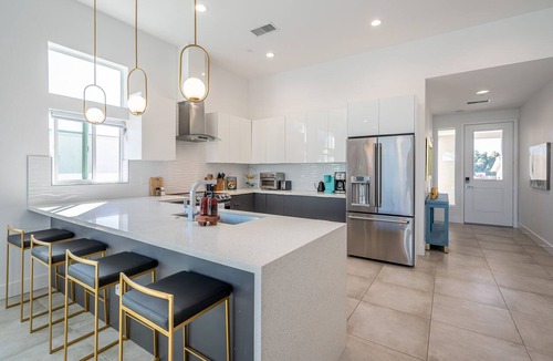 Desert Hot Springs House | Villa with 2 King Suites |3 full baths |Hot Tub & Pool |EV