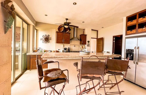 South Shore Hotel Area Condo | VILLAS ALTAS MISMALOYA PH A2 OCEAN VIEW