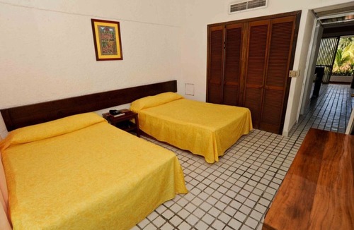 Ixtapa Hotel | Villas Paraiso Hotel/Room 13