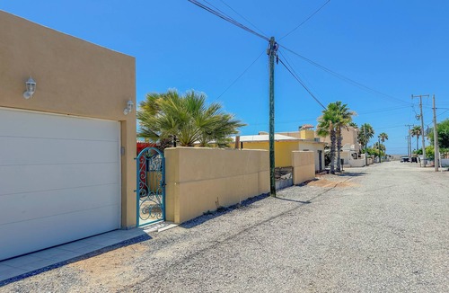 Benito Juarez House | Vista de Oro – Near Beach, Mi Playa