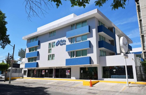 Zona Expo Hotel | Vista Express Guadalajara Expo SureStay Collection by BW