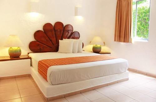 Colinas de Santiago Resort | Vista Playa de Oro Manzanillo
