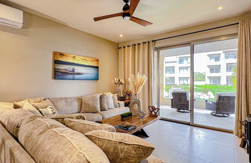 El Tezal Condo | Vista Velas Condo · Pool, Gym & Pickleball Courts