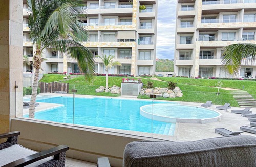 El Tezal Condo | Vista Velas Condo · Pool, Gym, Pickleball & BBQ