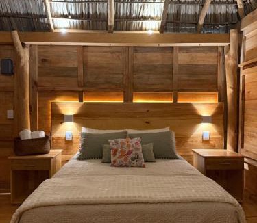 Santa Maria Tonameca Ski Chalet | VISTAMAR Cabaña a Pie de Playa con palapa privada