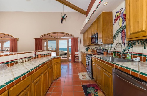 Brisas del Golfo House | Vistas de Las Olas Main House – Beachview