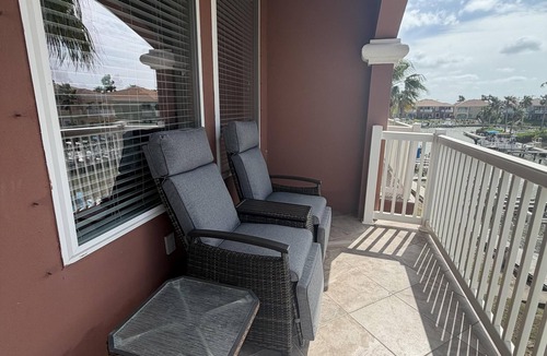 Port Isabel House | Vitamin Sea- 40 HT