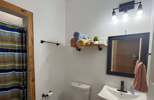 Brownsville Cabin | Vrbo Property
