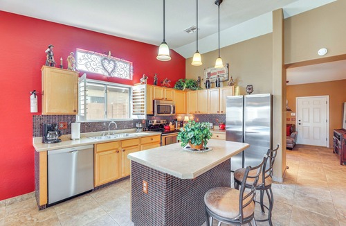 San Tan Valley House | Walk to Golf Course: Queen Creek Oasis w/Fire Pit