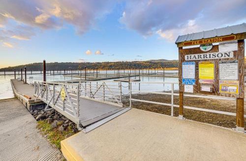 Harrison House | Walk to Marina: Harrison Cabin w/Lake View!