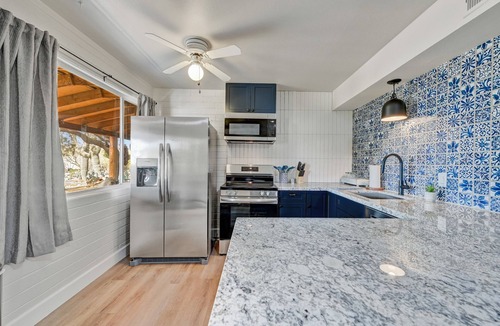 Cave Creek Vista Apartment | Walk to Shops Restaurants Coffee Live Music