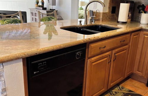 Lake Havasu City Condo | Walk to the Lake Cool Condo