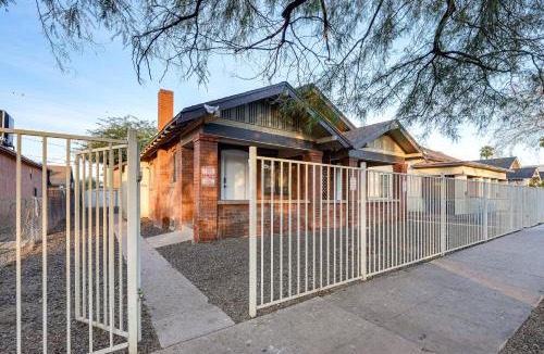 Governmental Mall House | Walkable Phoenix 2-Unit Hub Near Chase Field!