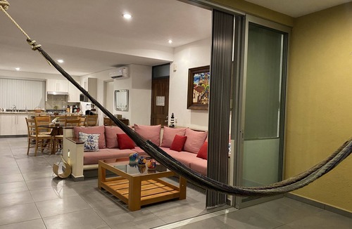 Zihuatanejo Condo | Walking Distance to Playa la Ropa