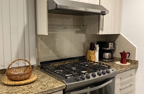 Zihuatanejo Condo | Walking Distance to Playa la Ropa