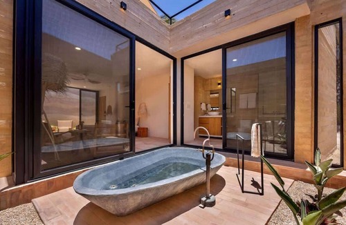 Todos Santos Hotel | WAMA Boutique Hotel - Retiro Rothko