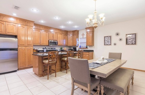 Arroyo City House | Waterfront 3-bedroom 3- bathroom house with fishing pier in Arroyo City