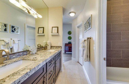 La Jolla Village House | Waterfront Luxury Gilbert Retreat w/Pool & Spa!