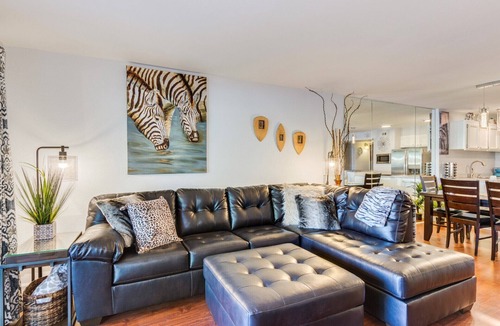 Desert Shores Condo | Waterfront with 2 KING Beds and full-size bunks
