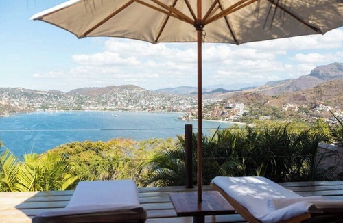 Playa Las Gatas Villa | Welcome to Amuleto, live a new experience by renting the entire Villa in Zihua