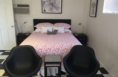 Blenman-Elm House | Welcome to Casa Hibiscus! Amenities galore! bike+bbq+fire pit ! Pets!