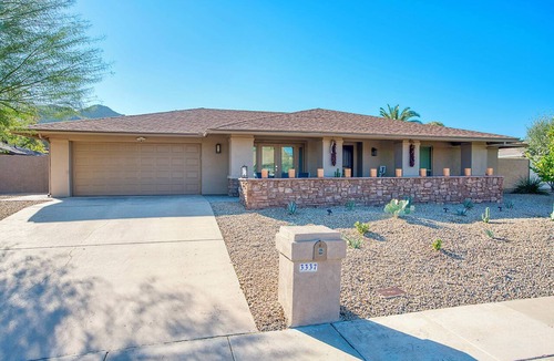 Sierra Bonita House | WELCOME TO YOUR ELEGANT OASIS AWAY FROM HOME!