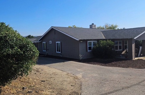 Atascadero Cottage | Welcoming private guesthouse near the beach & wineries in charming Atascadero