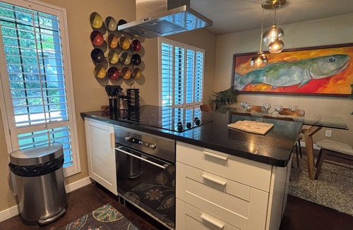 Bartlett Estates Condo | Well Appointed fully furnished 2BR, 2Bath, 1st floor, Guard-Gated, Biltmore area