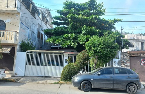 Costera Acapulco Apartment | Well located, close to everything