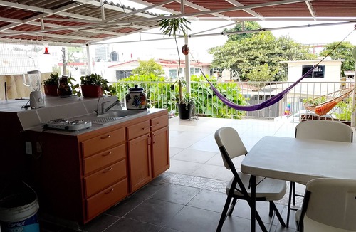 Costera Acapulco Apartment | Well located, close to everything
