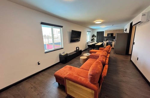 Downtown Phoenix House | Wellness&Spa Retreat sleeps 19