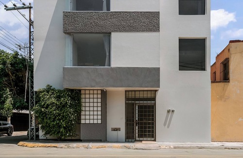 Downtown Queretaro Apartment | Wenceslao By Homirent