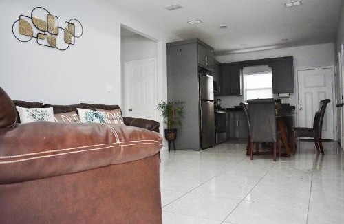 Weslaco Apartment | Weslaco Apt C 1