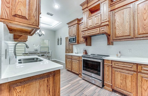 Weslaco House | Weslaco Home w/Fenced Yard: 2 Mi to Downtown
