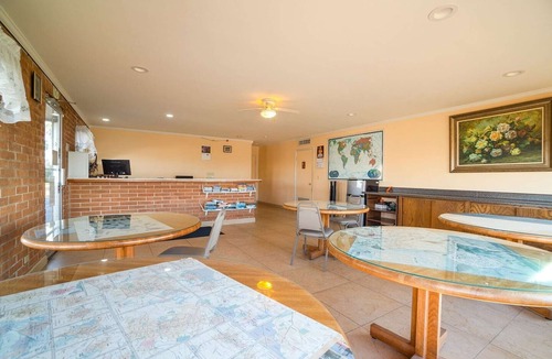 Weslaco Apartment | Weslaco TX|King Bed Smoking